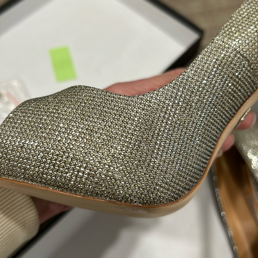New Badgley Mischka Kassidy 11 pumps - Picture 11 of 12